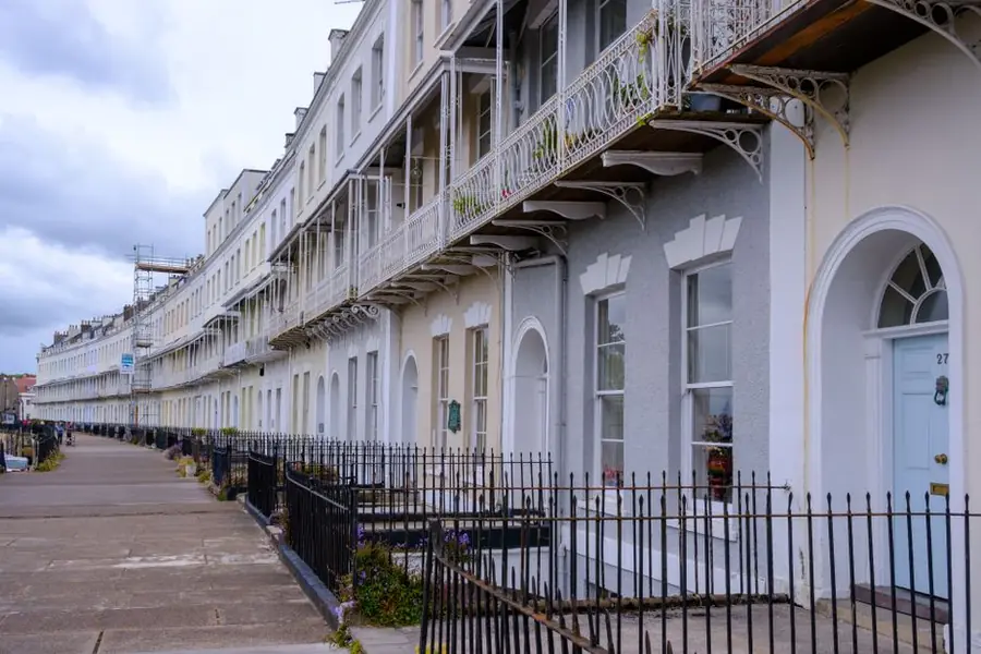 Victorian terraced houses in Exeter conservation area - planning rules for sash window repair and replacement
