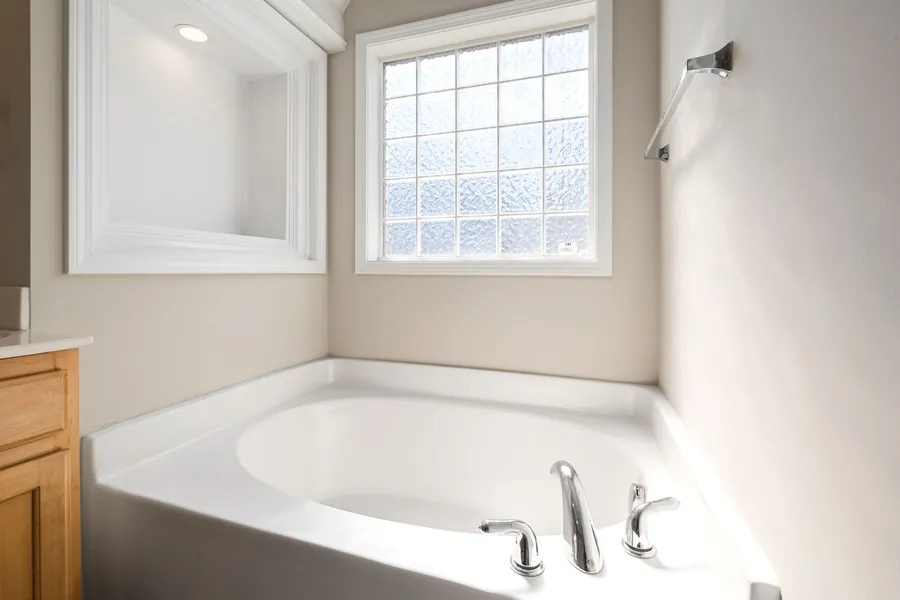 Bathroom with obscure privacy glazing in a window - level 4 and 5 obscure glass options for Exeter homes