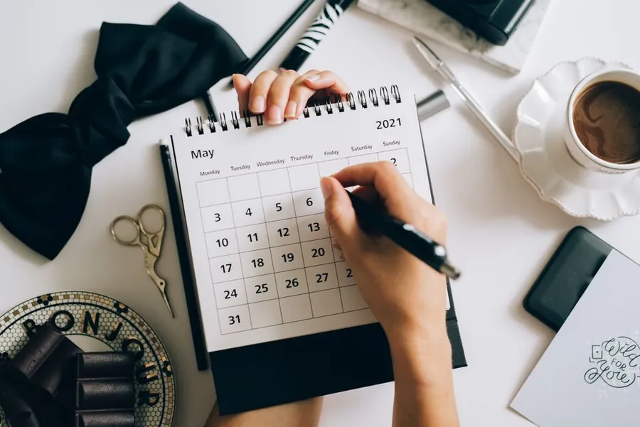 Planner and diary used for scheduling a window replacement booking